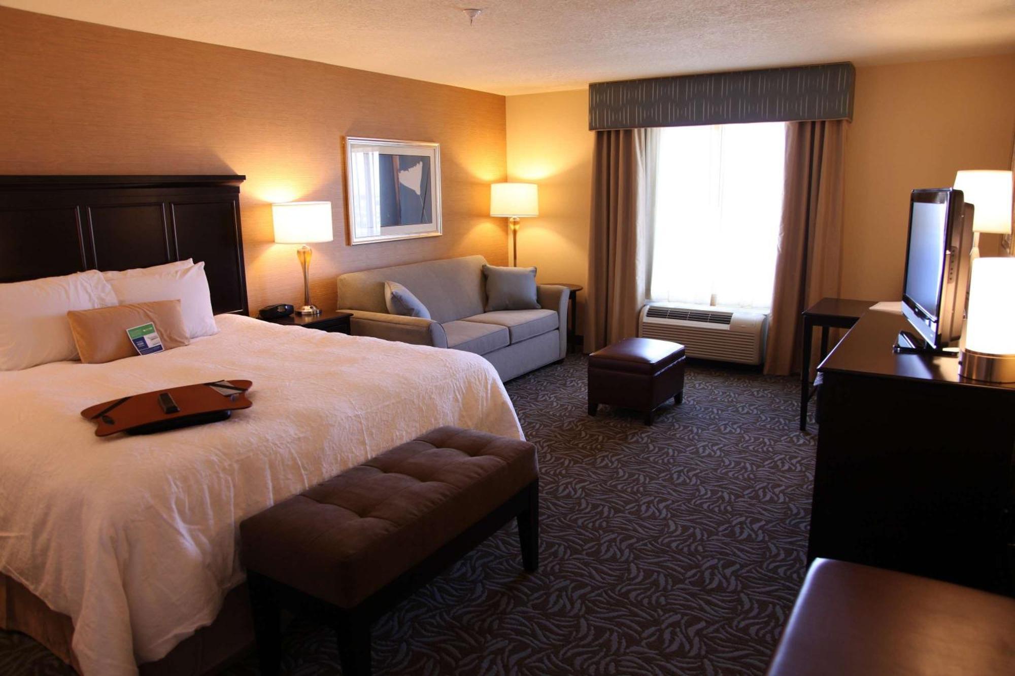 Hampton Inn & Suites Carlsbad Exterior photo